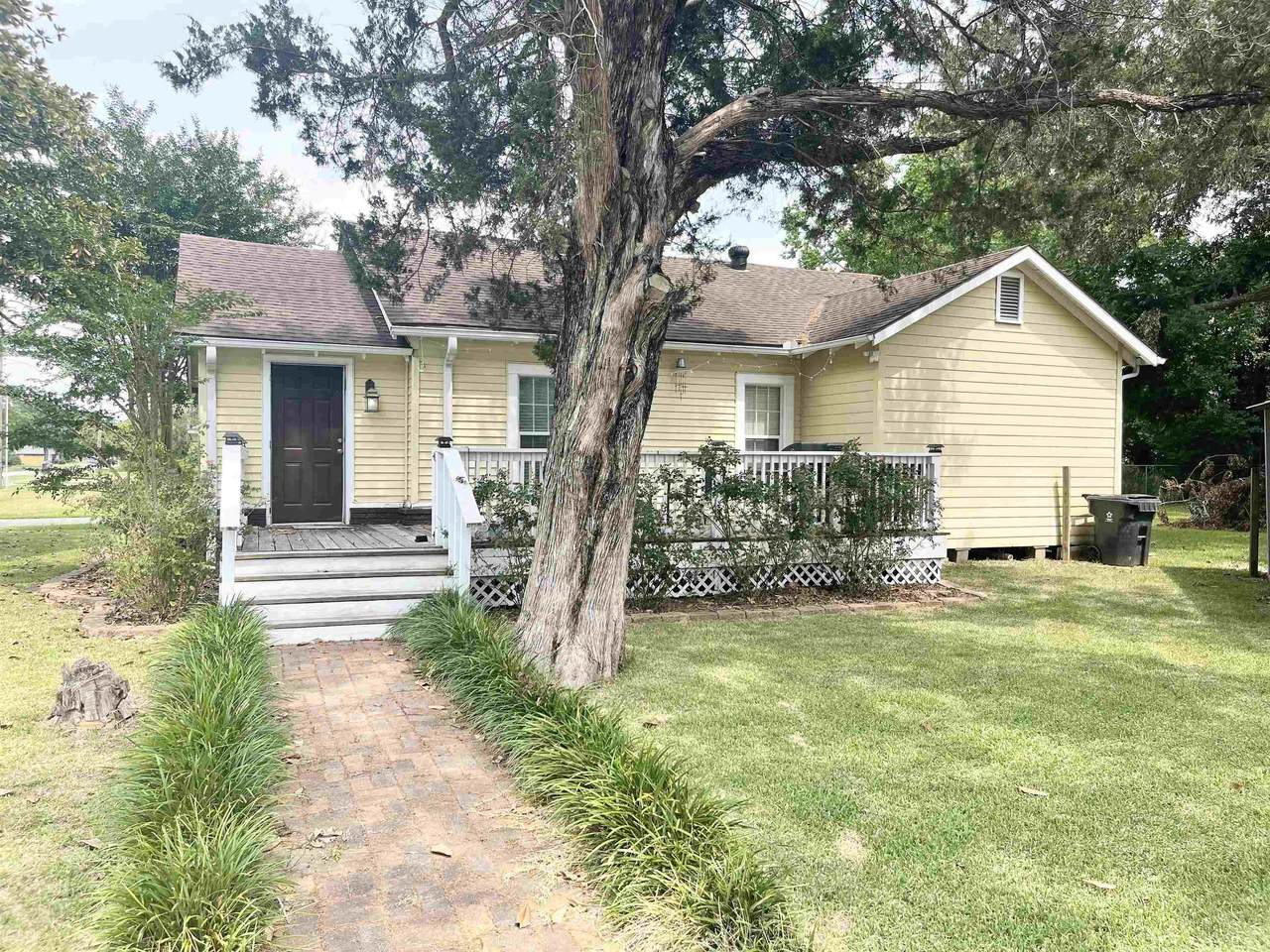 751 Bridgeview - Photo 1