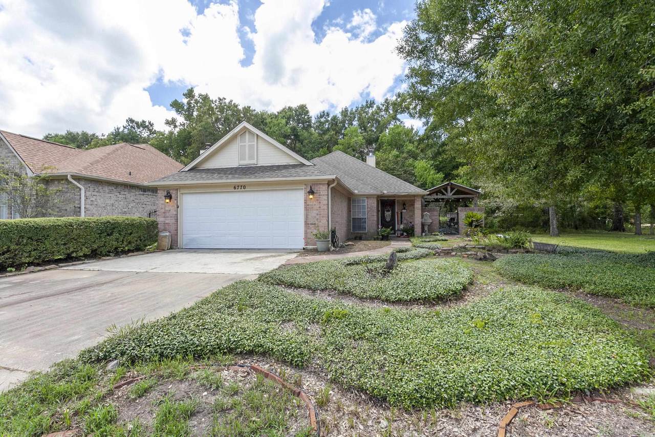 6770 Forest Trail Circle - Photo 1