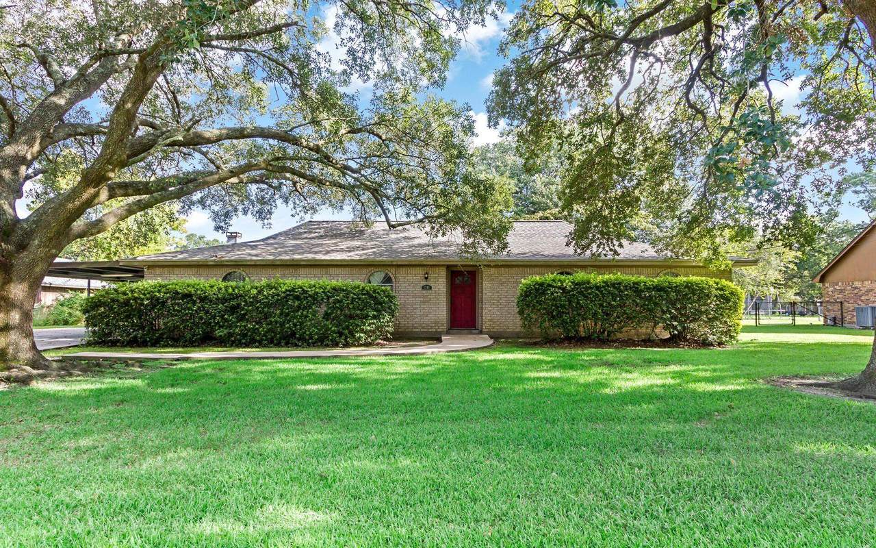 3381 Carpenter - Photo 1