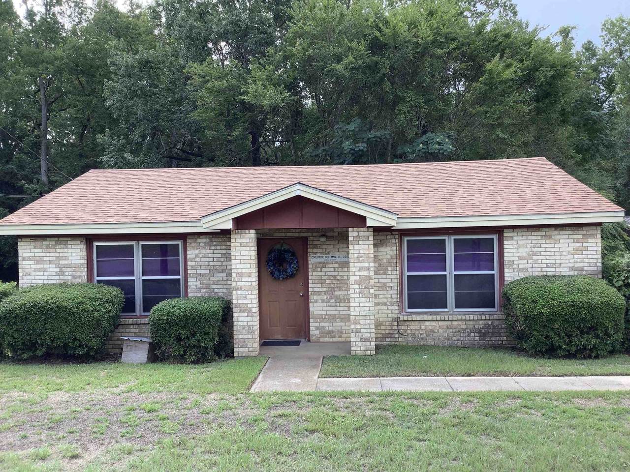 1558 Fletcher - Photo 1