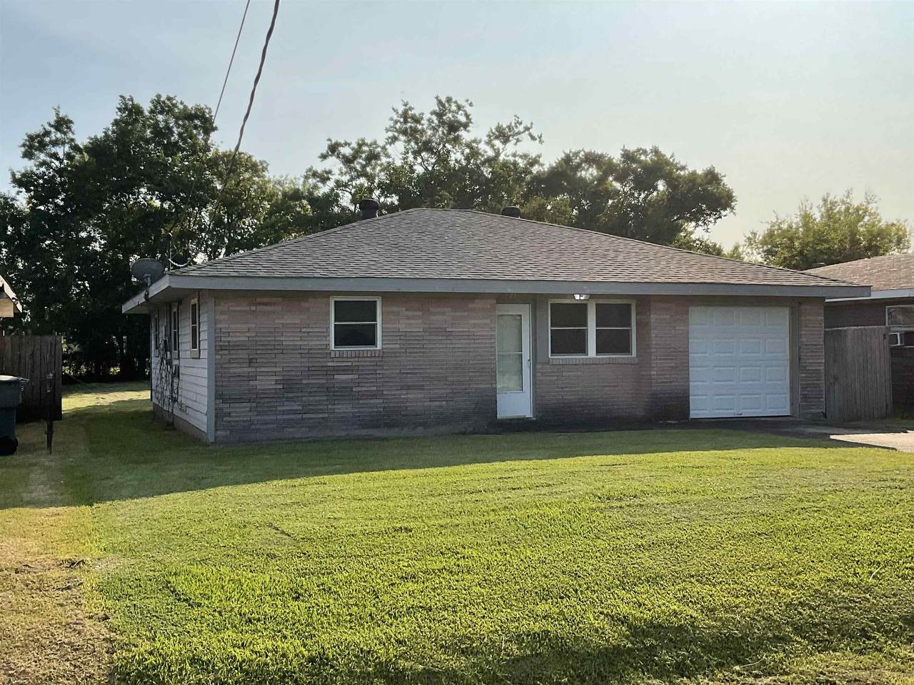 5221 Sam Avenue - Photo 1