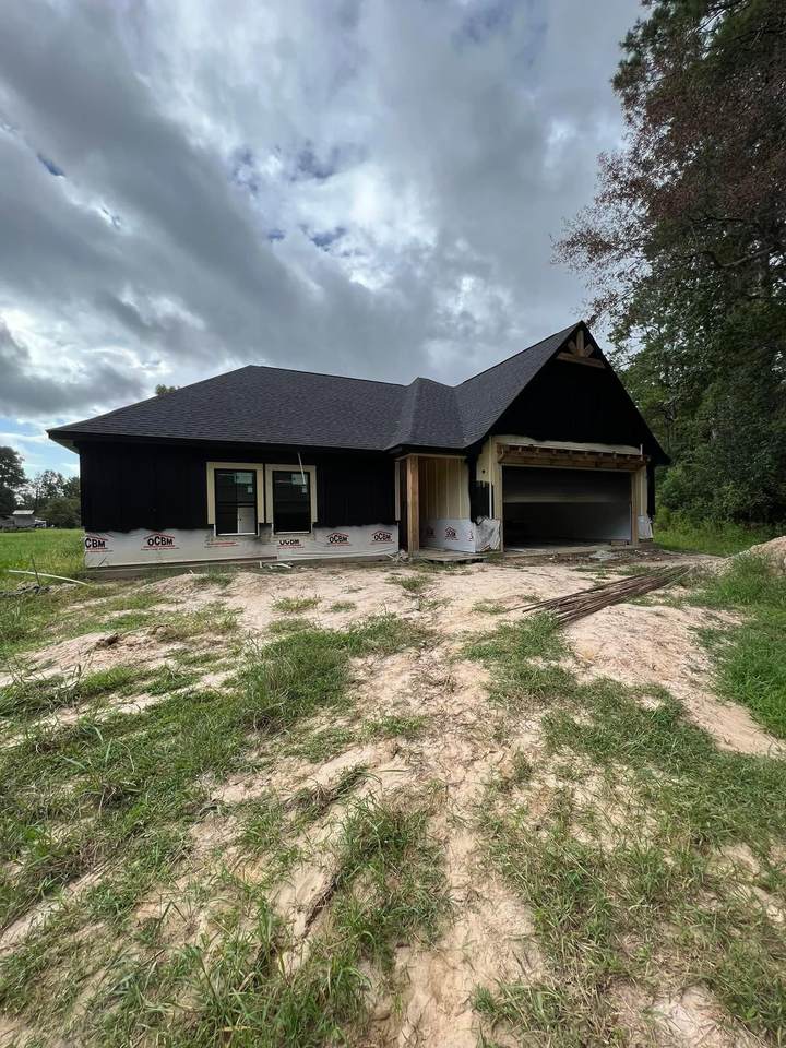 2620 Lincoln St - Photo 1