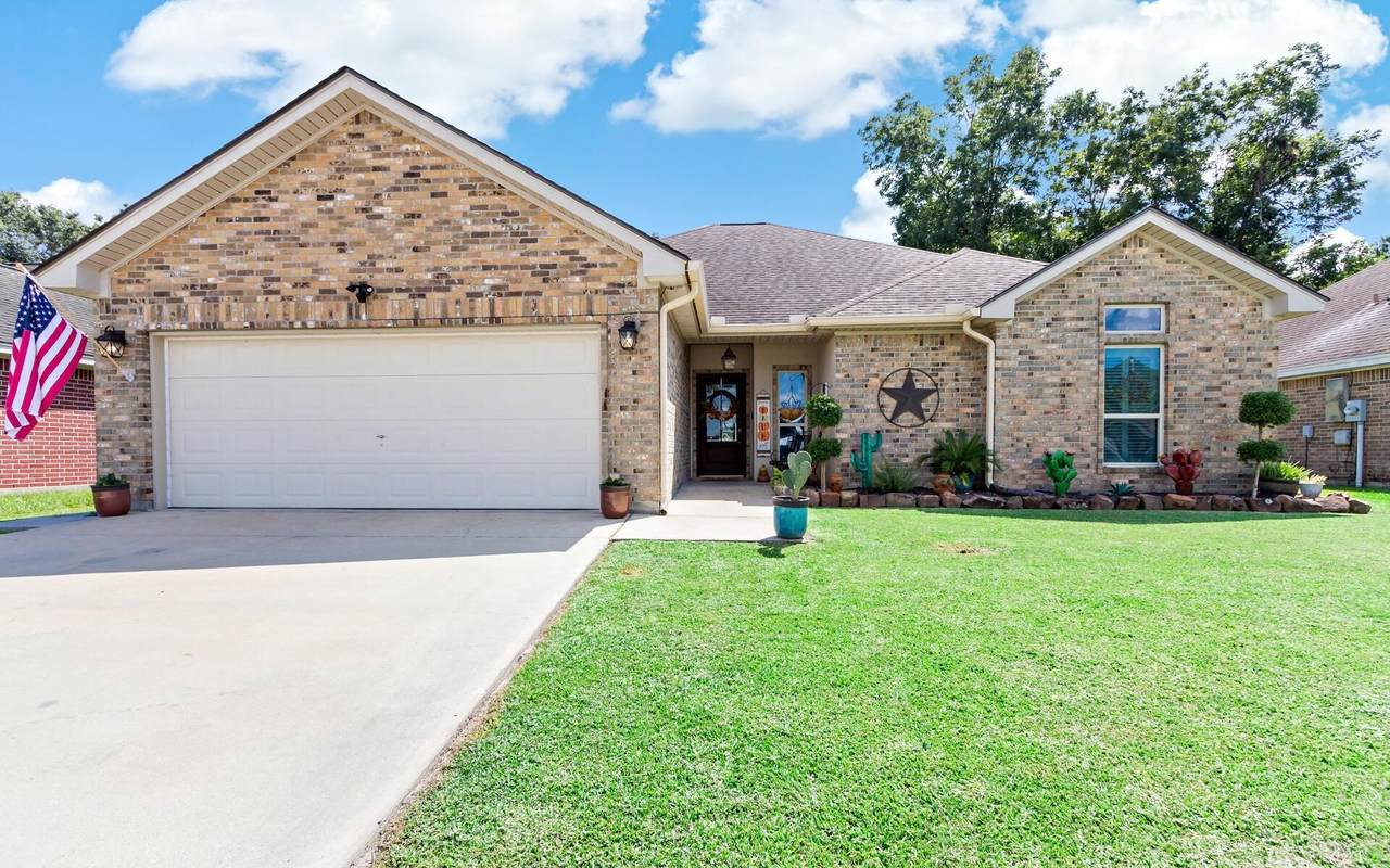 1457 Elizabeth Stone Dr. - Photo 1