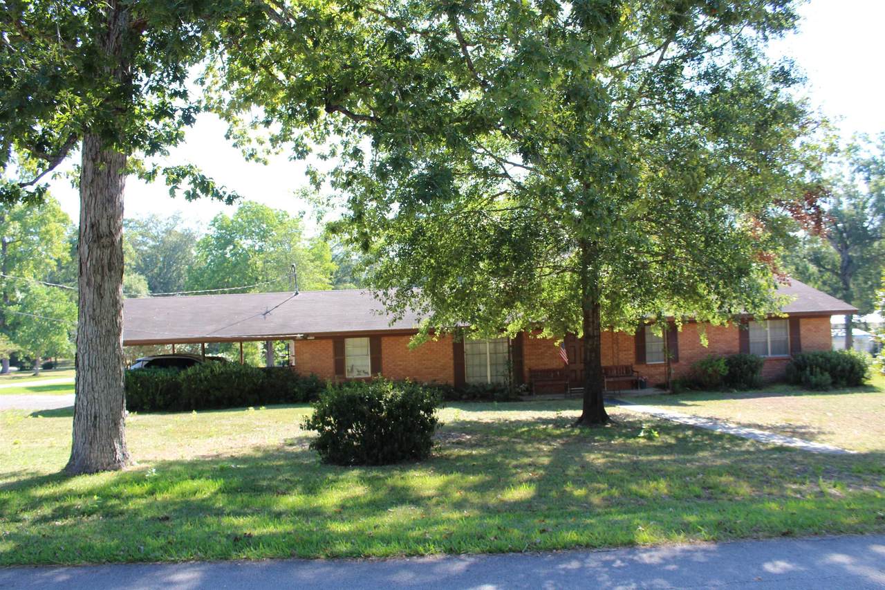 600 Dogwood Dr - Photo 1
