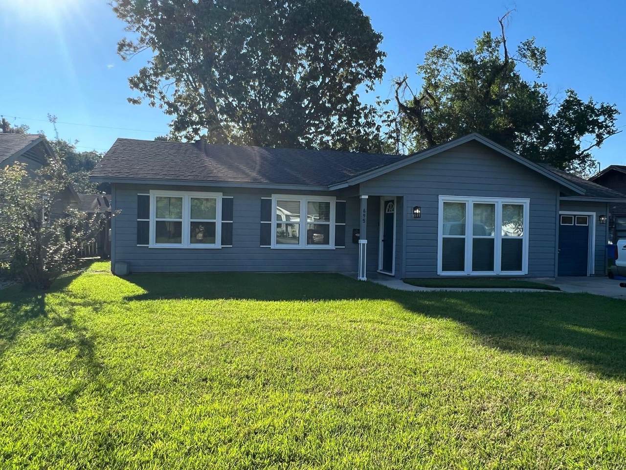 695 Peyton Drive - Photo 1