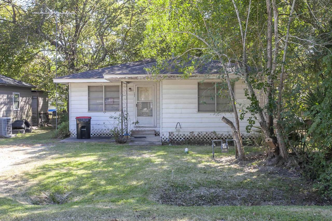 265 Hartel Street - Photo 1
