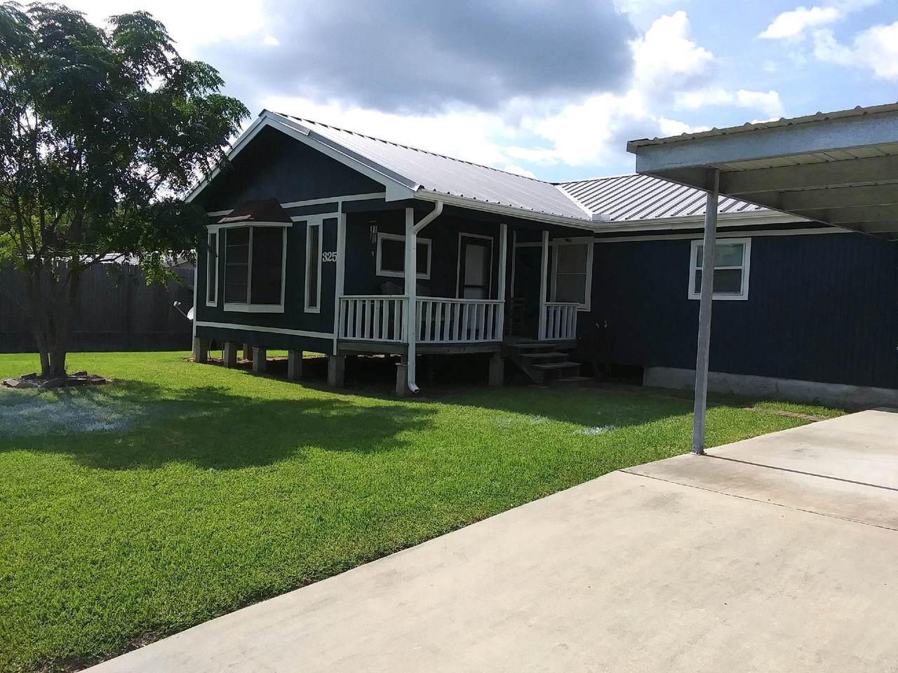 325 Edgerly - Photo 1
