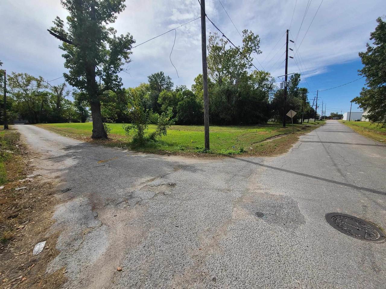 1415 Maple Street - Photo 1