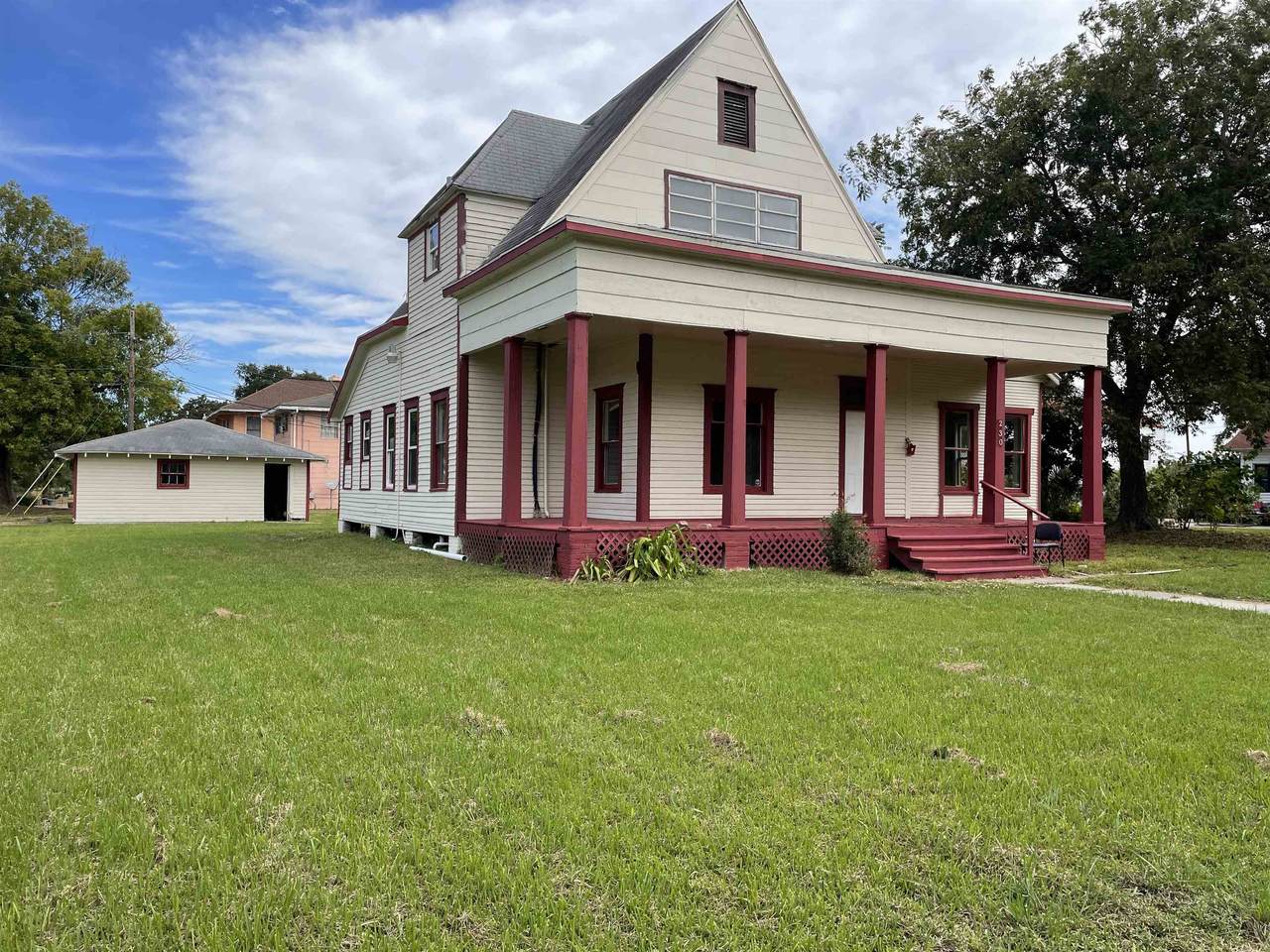 230 El Paso - Photo 1