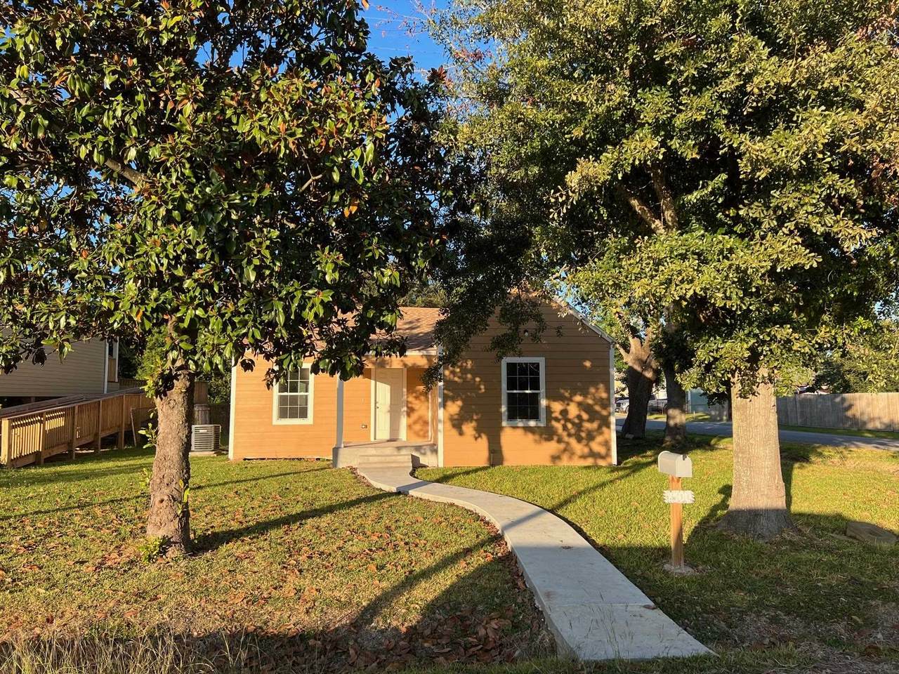 2500 Avenue A - Photo 1