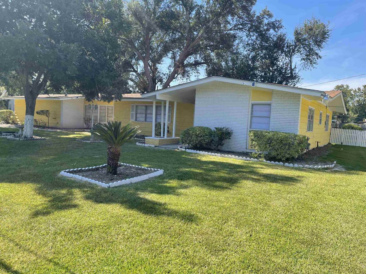 4011 Dryden - Photo 1