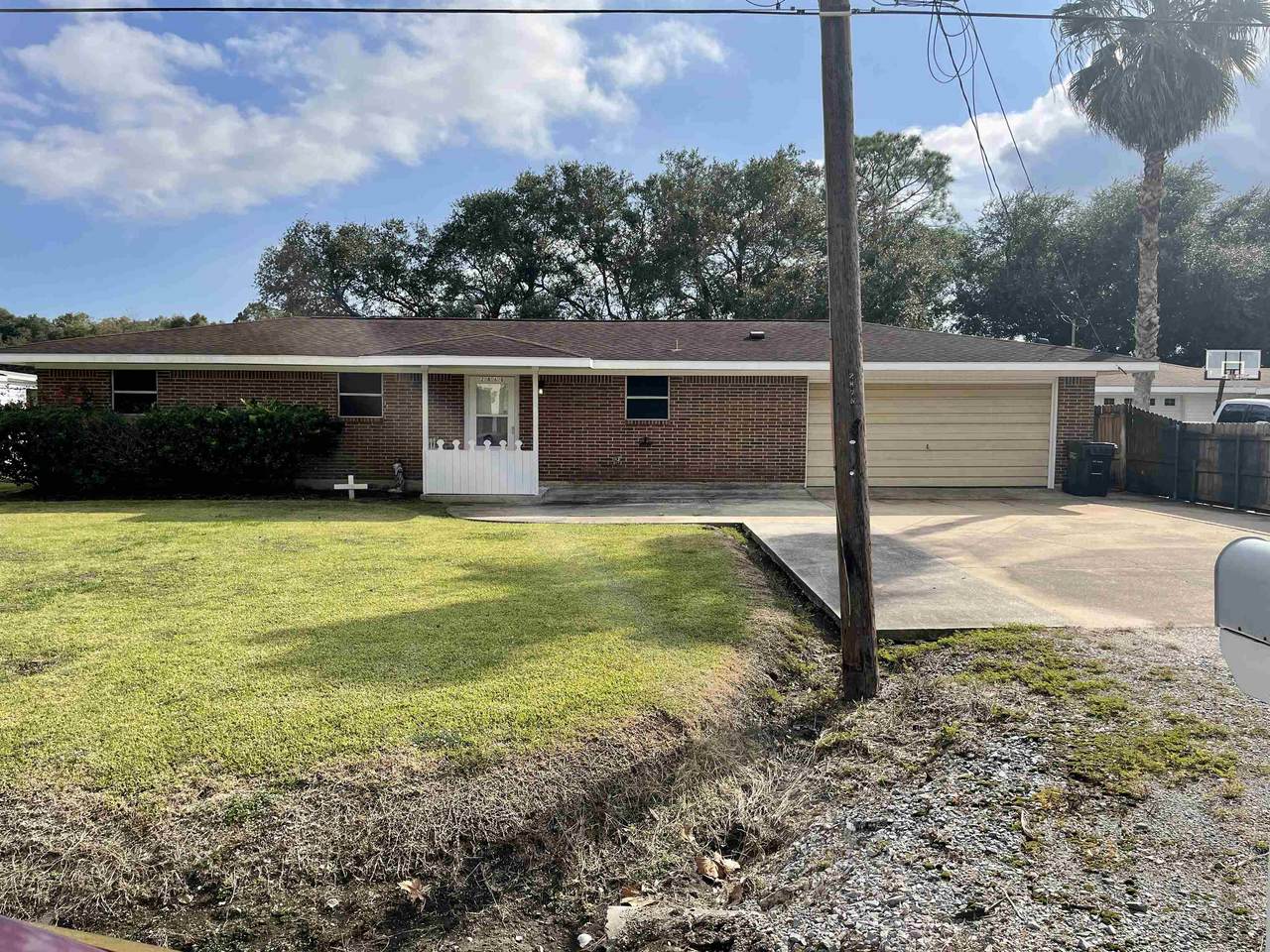 2868 62nd St - Photo 1