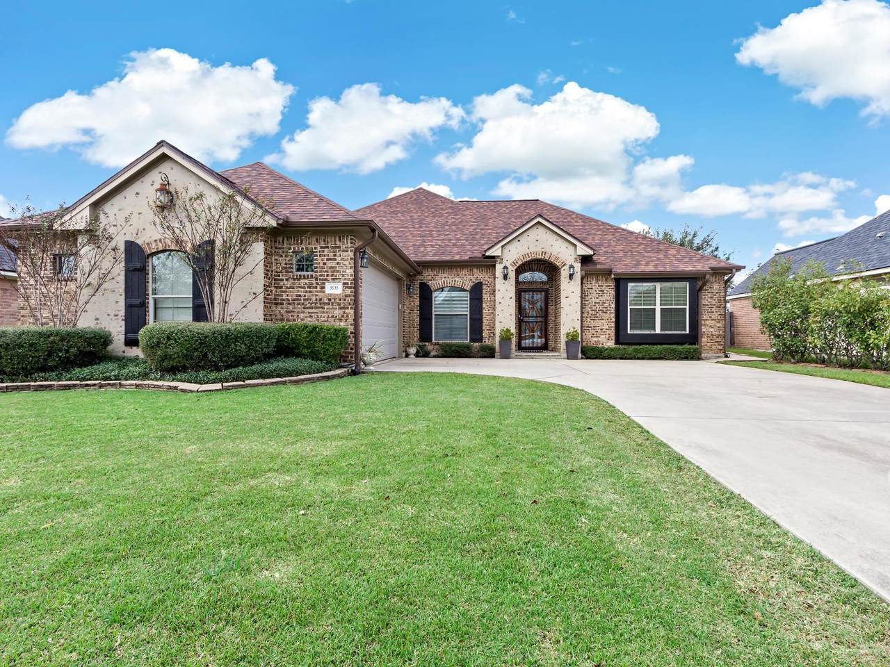 3535 Grayson - Photo 1