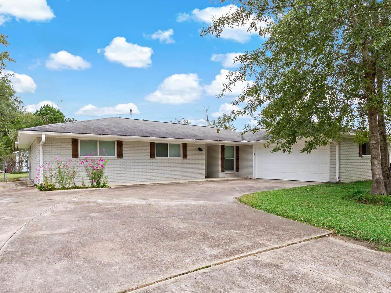 146 Wood Manor Ln - Photo 1