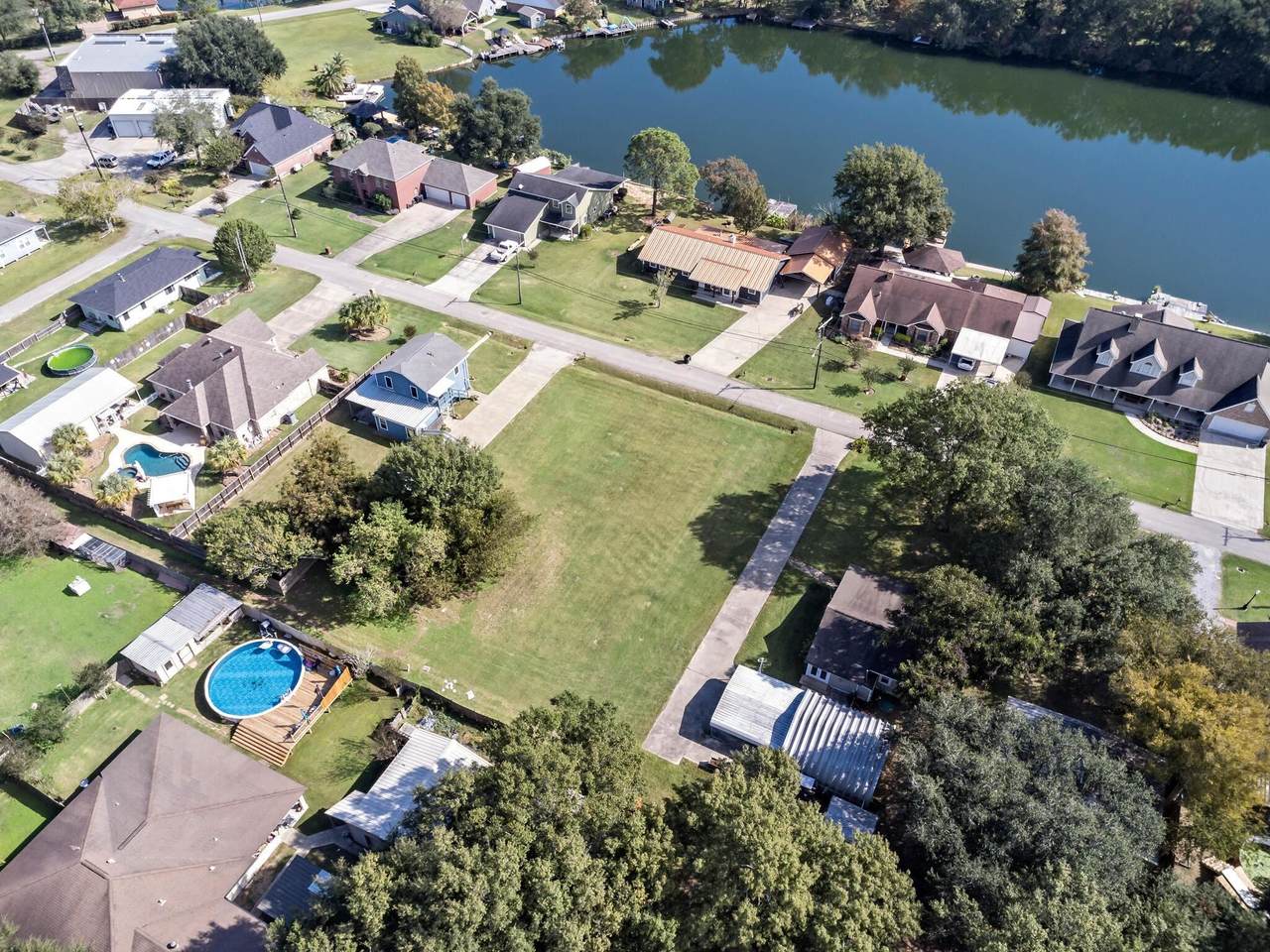 000 E 2nd Street, Port Neches, TX 77651 (MLS 234067) Triangle Real Estate