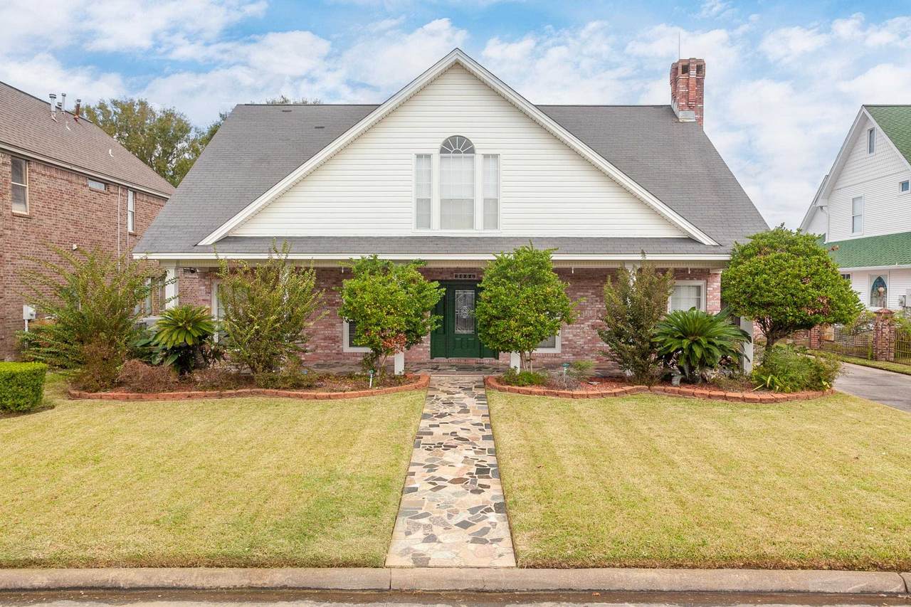 8006 Tom Drive - Photo 1