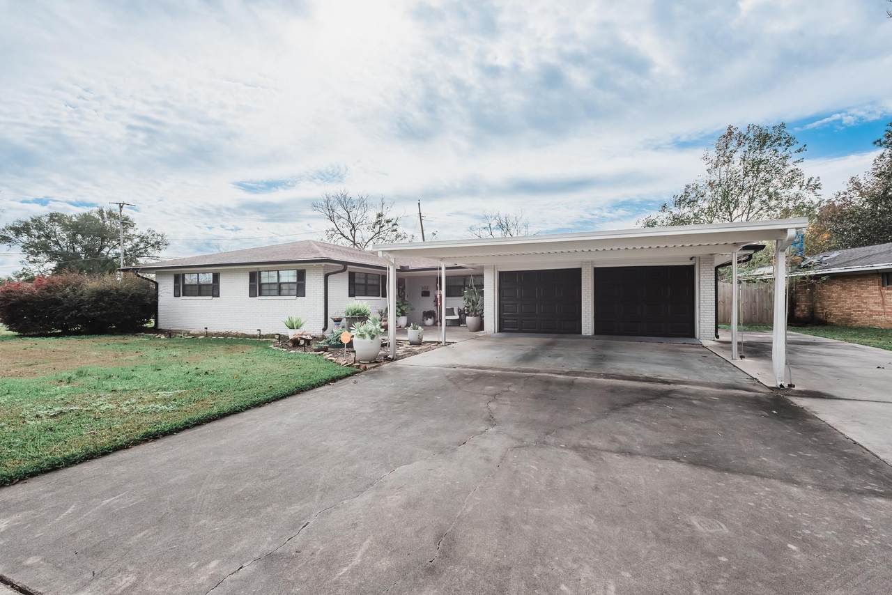 903 Mimosa Dr - Photo 1