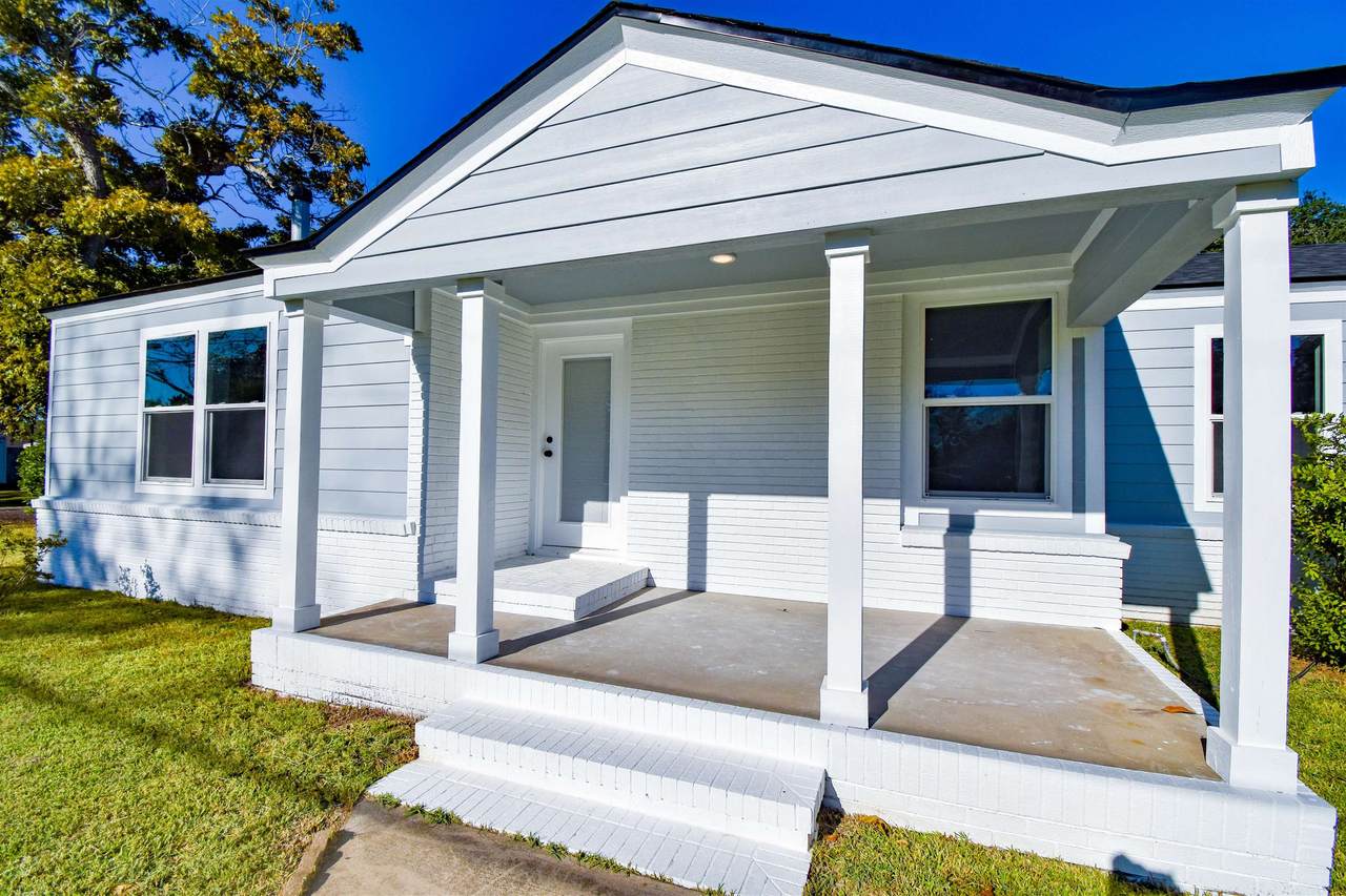 924 14 Th Street - Photo 1