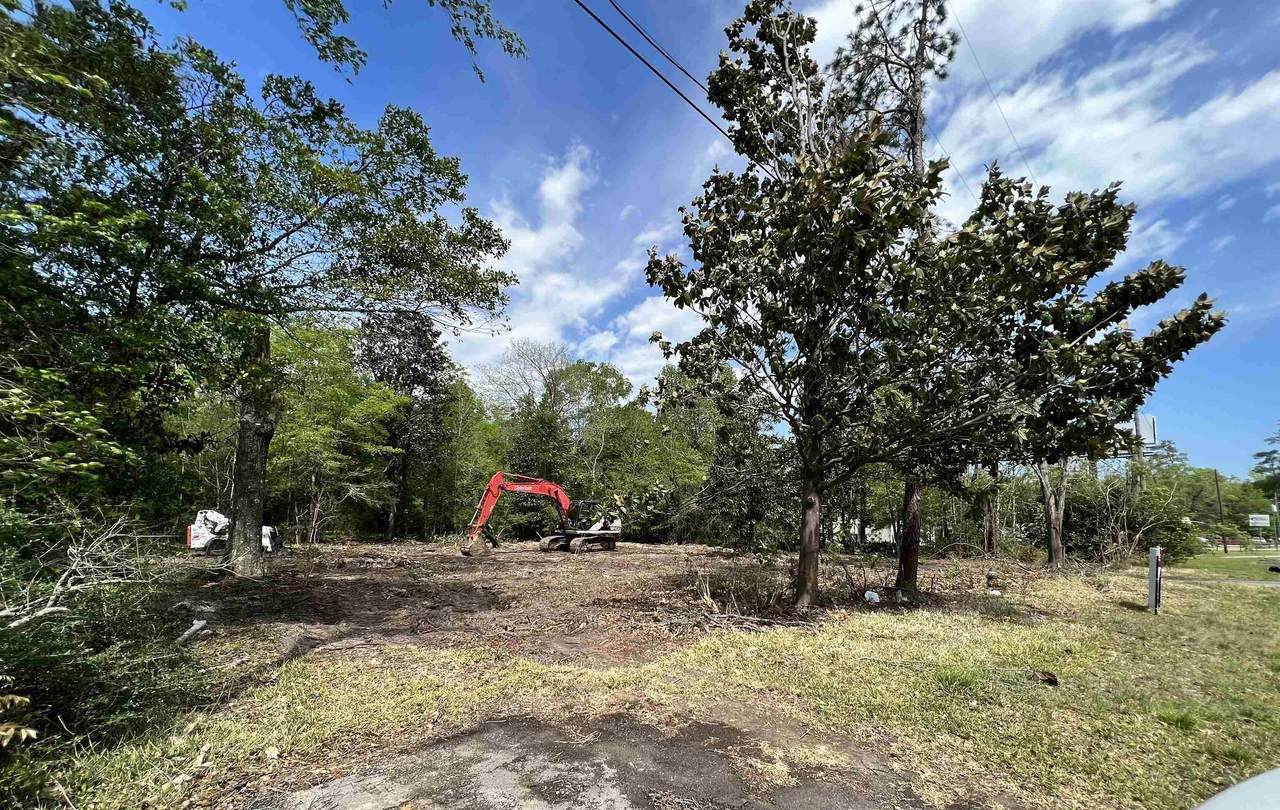 1017 Main St - Photo 1