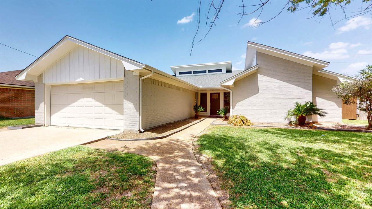 6090 Windemere - Photo 1