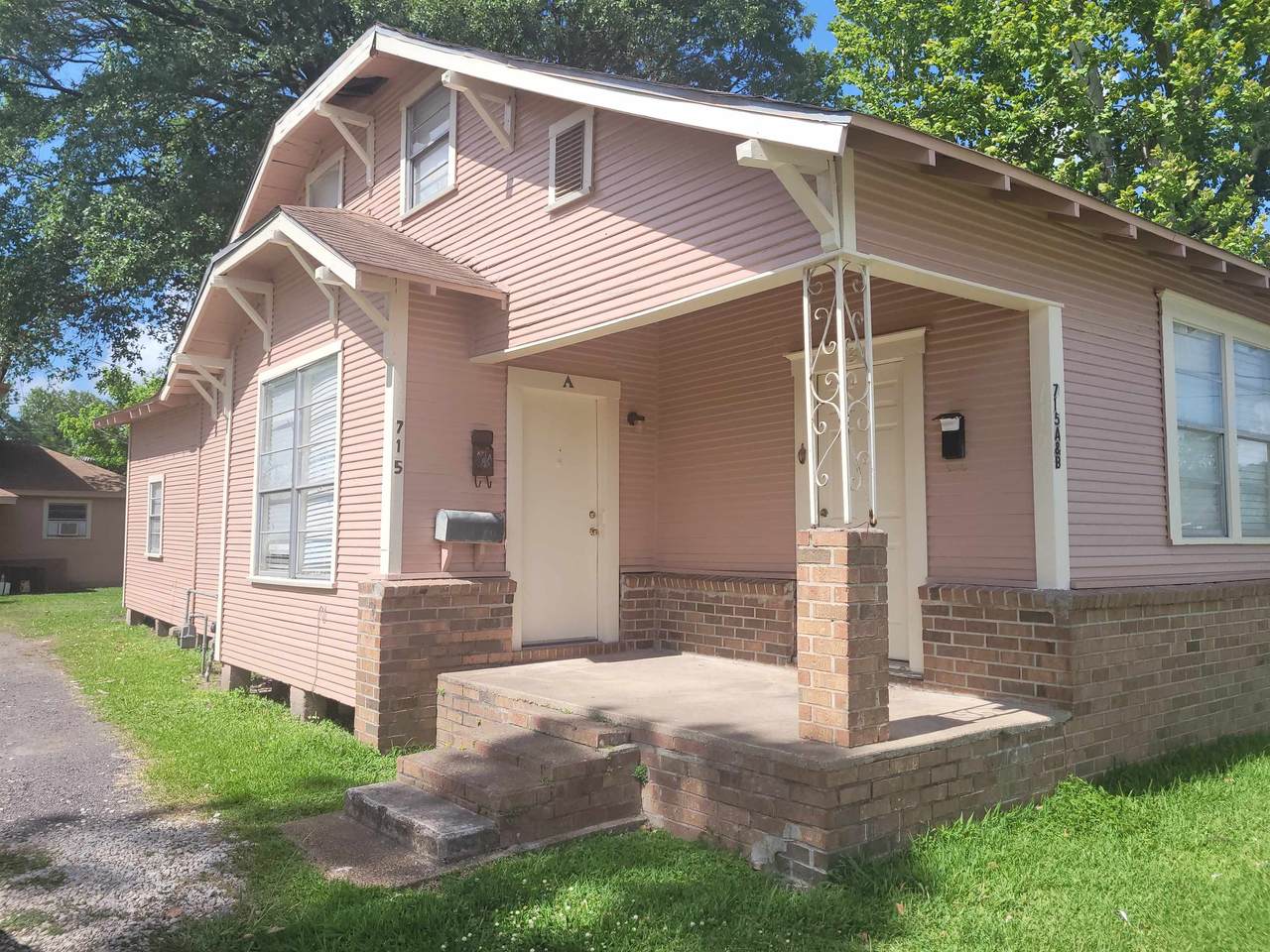 715 Madison Street - Photo 1