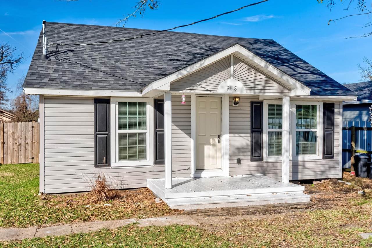 918 Washington - Photo 1