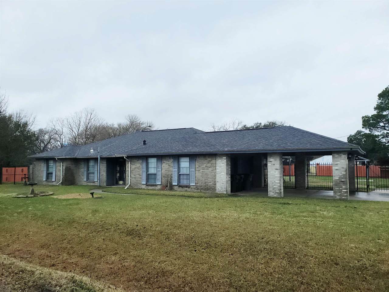 1511 Maple Ave - Photo 1