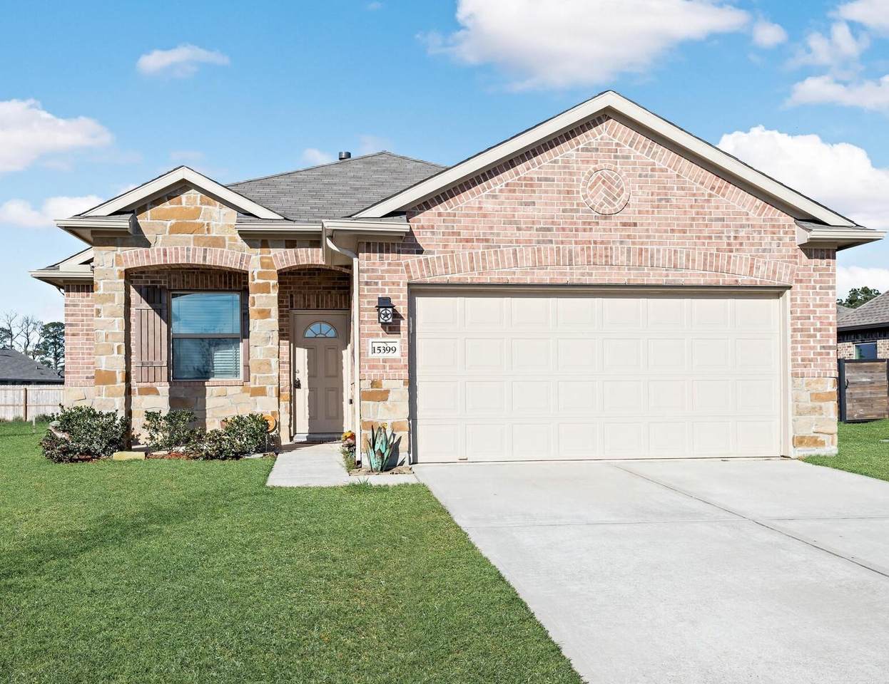 15399 Elizabeth Dr. - Photo 1