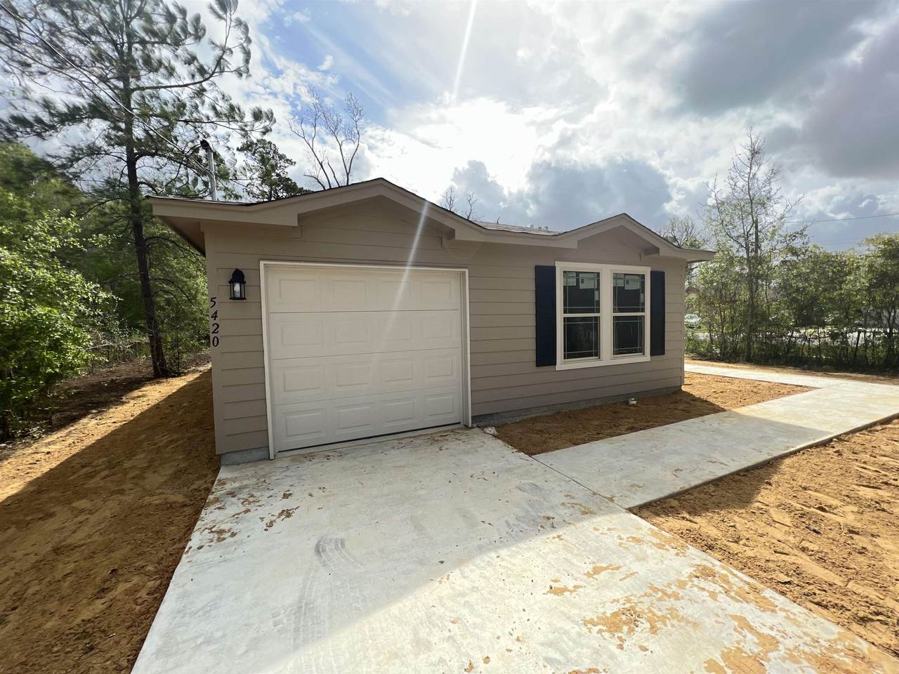 5420 Bigner - Photo 1