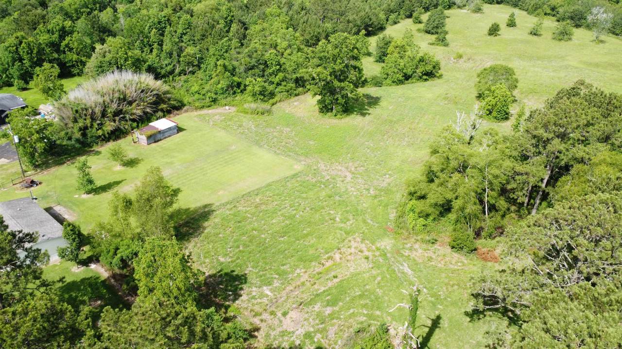 000 Boondocks Rd - Photo 1