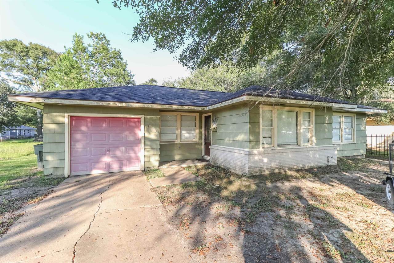 1110 Lakeview Ave - Photo 1
