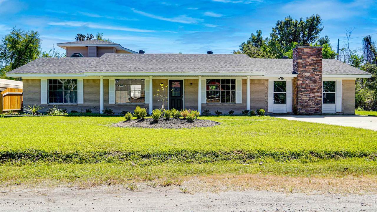 1031 Clark - Photo 1