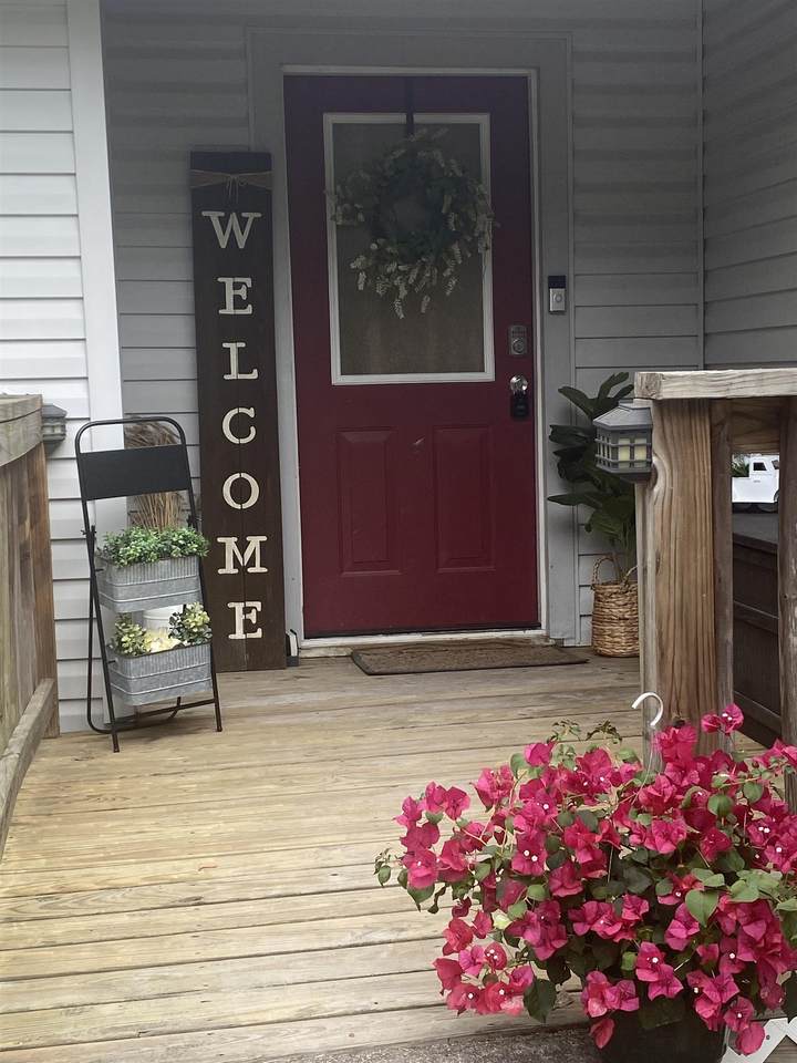 2563 Lydia St - Photo 1