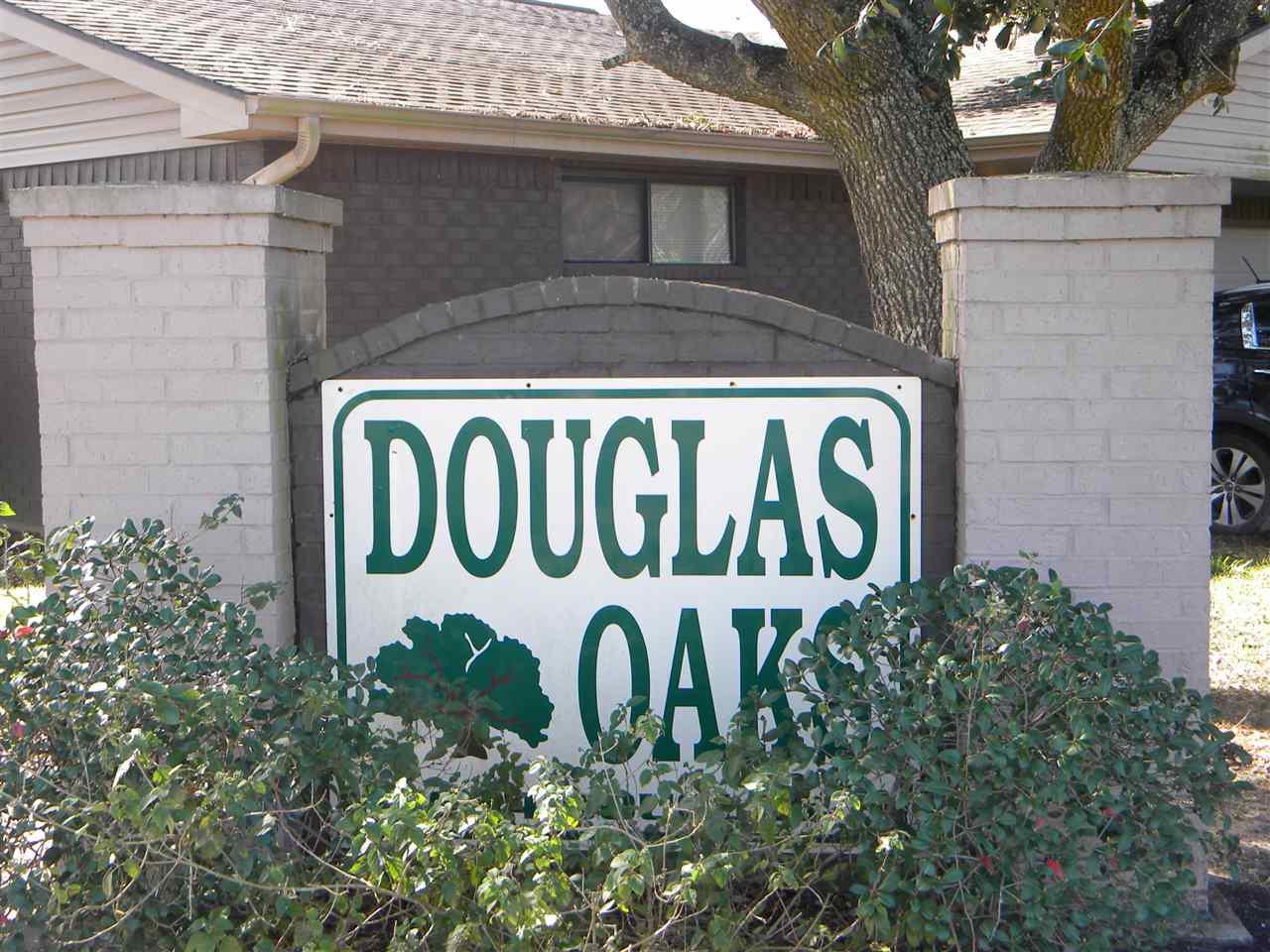 604 Douglas - Photo 1