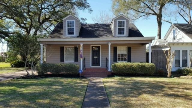 555 21st Street - Photo 1