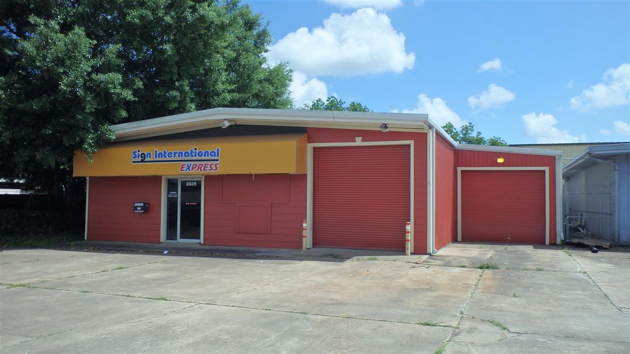 2835 Laurel - Photo 1