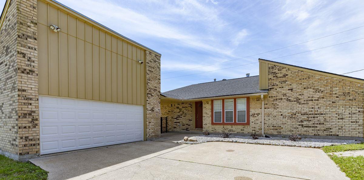 6015 Windemere - Photo 1