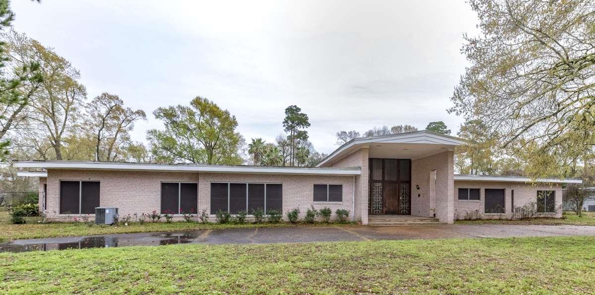 2190 Thomas Rd. - Photo 1