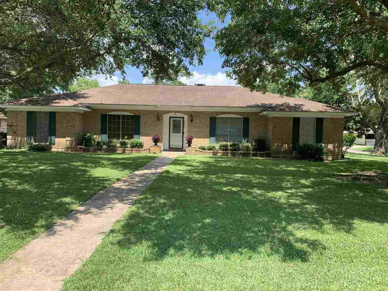 2600 Fairway - Photo 1