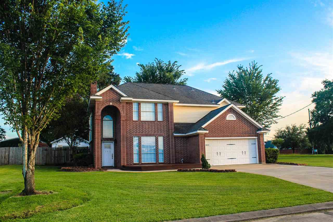 203 Skylark Ave. - Photo 1