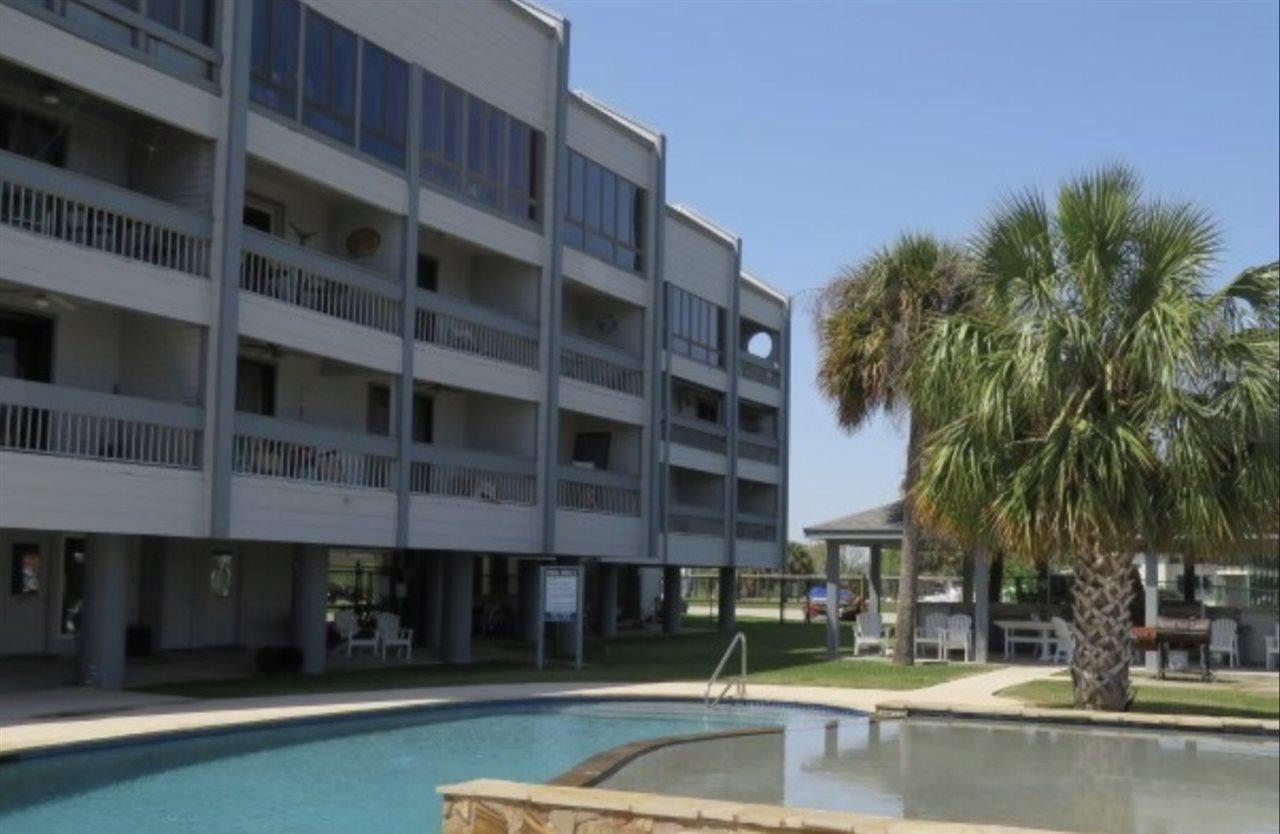560 Pleasure Island Blvd - Photo 1