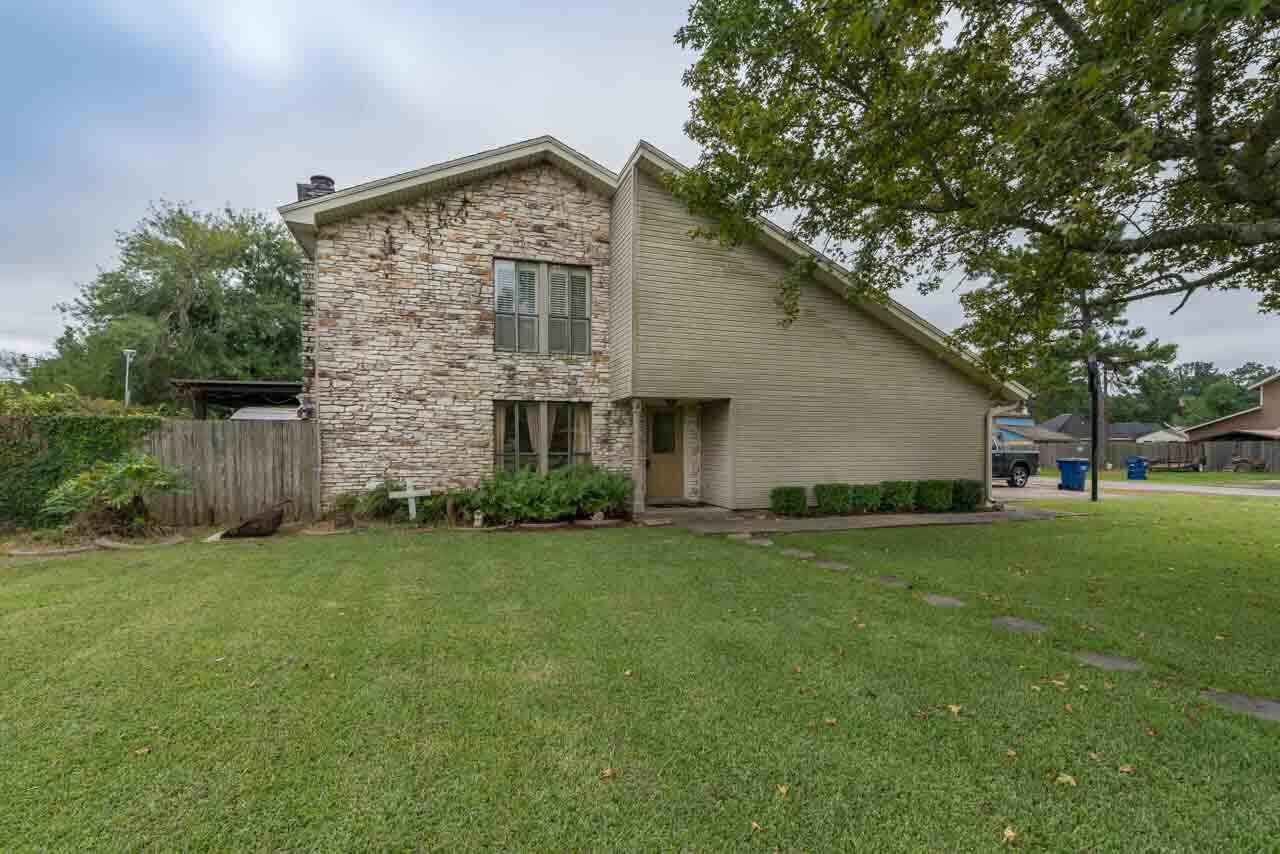 9223 Stonewood Drive - Photo 1