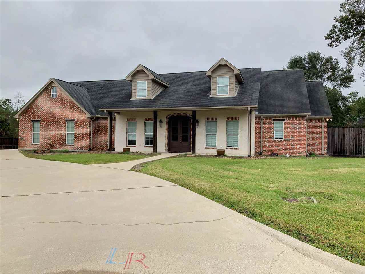 106 Emery - Photo 1
