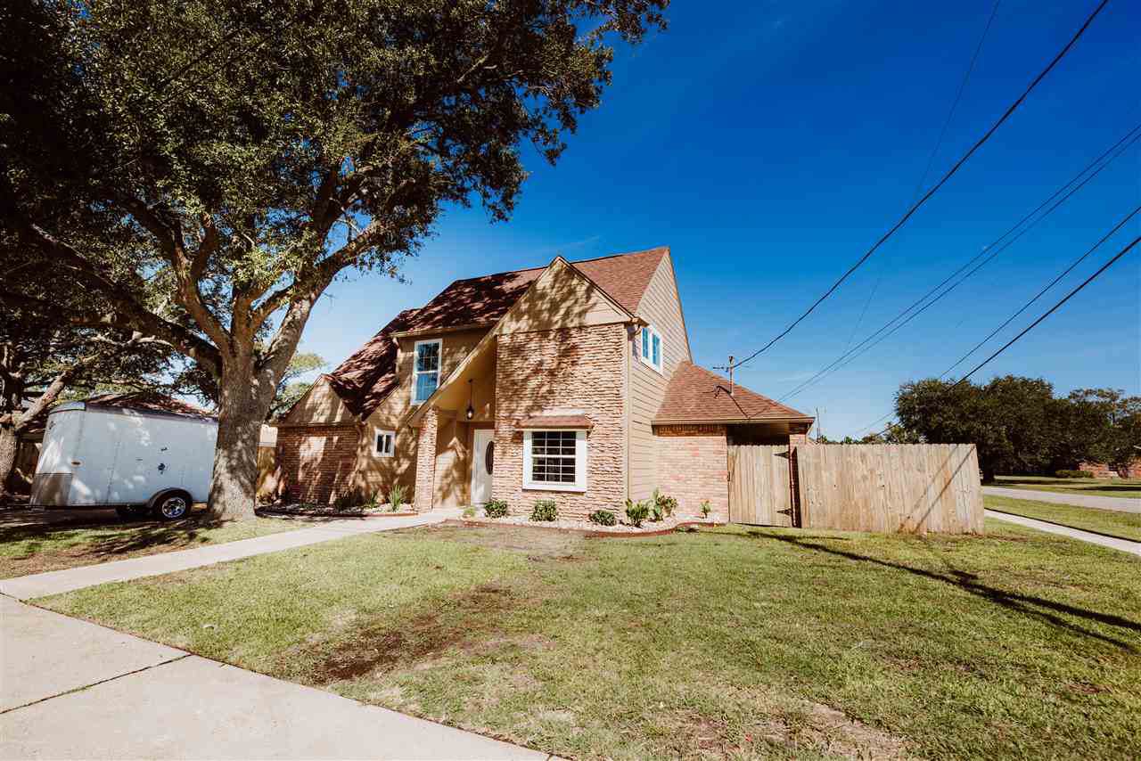 835 Redwing St - Photo 1