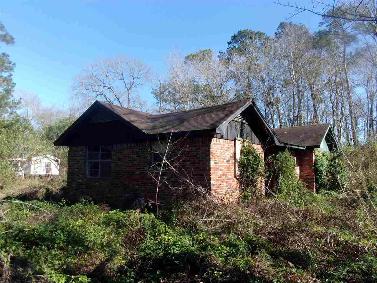 150 Elizabeth - Photo 1