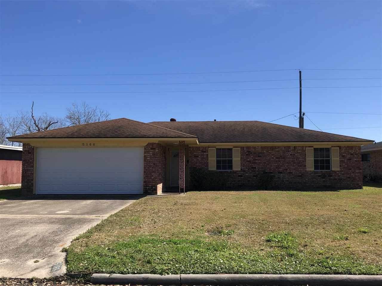 5166 Lakeside Dr - Photo 1