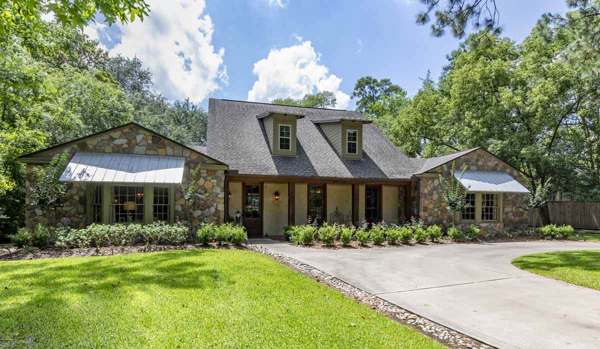 925 Thomas Rd - Photo 1