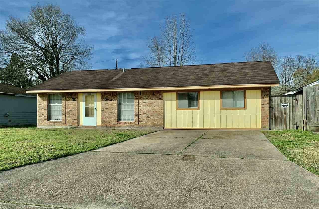 3636 Hemlock - Photo 1
