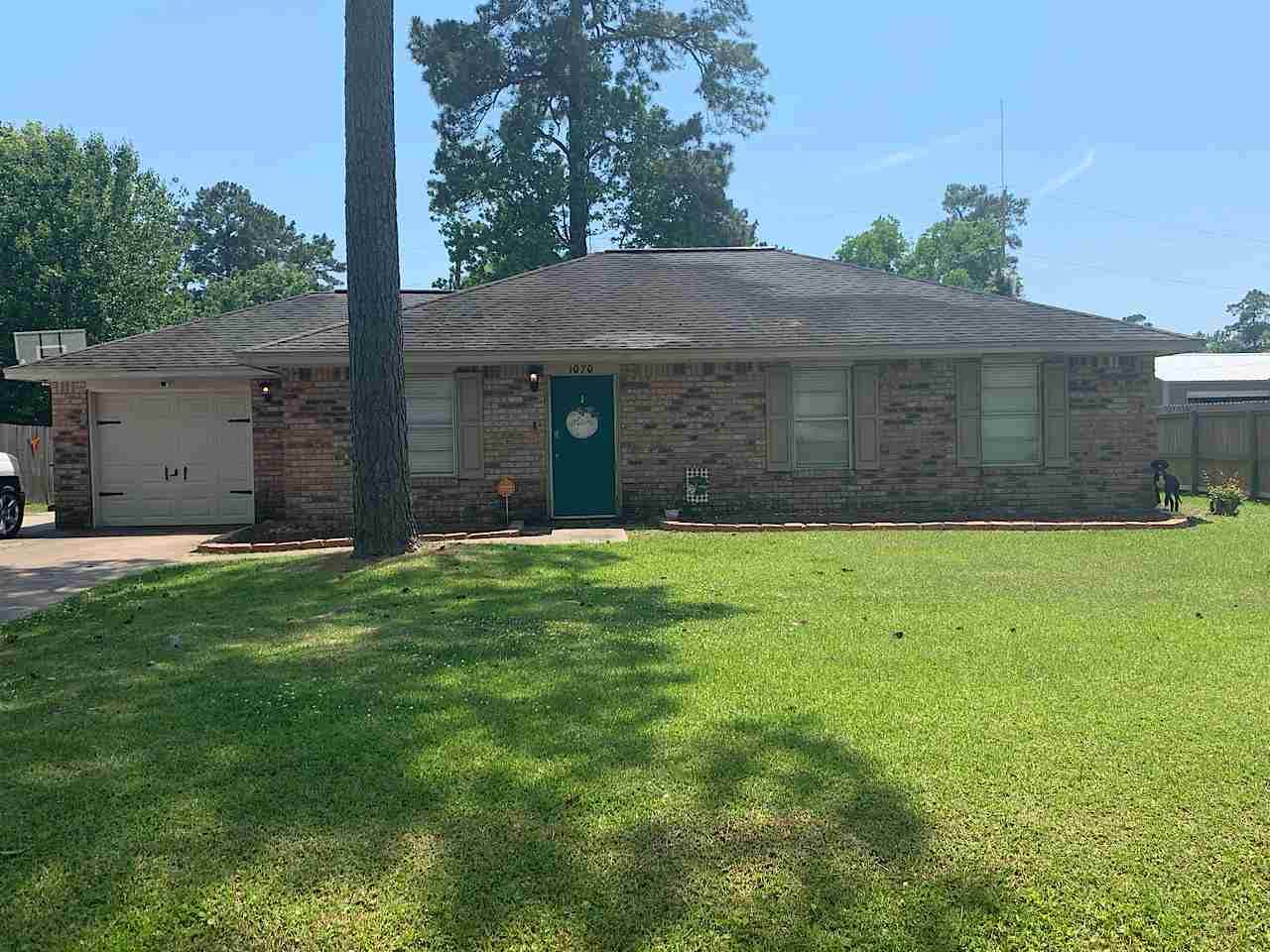 1070 Kent St - Photo 1 1070 Kent St - Photo 1