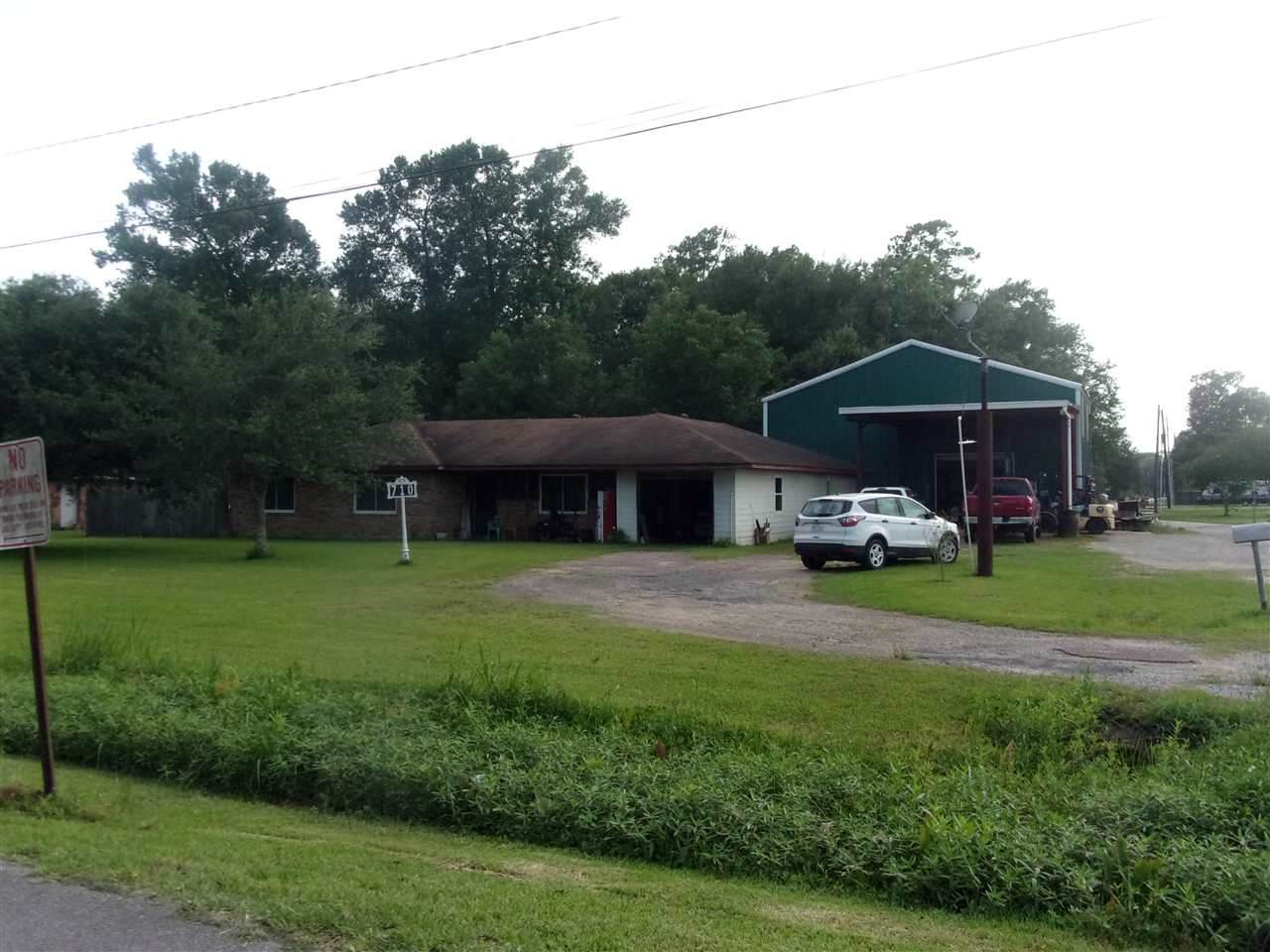 710 Woodland - Photo 1